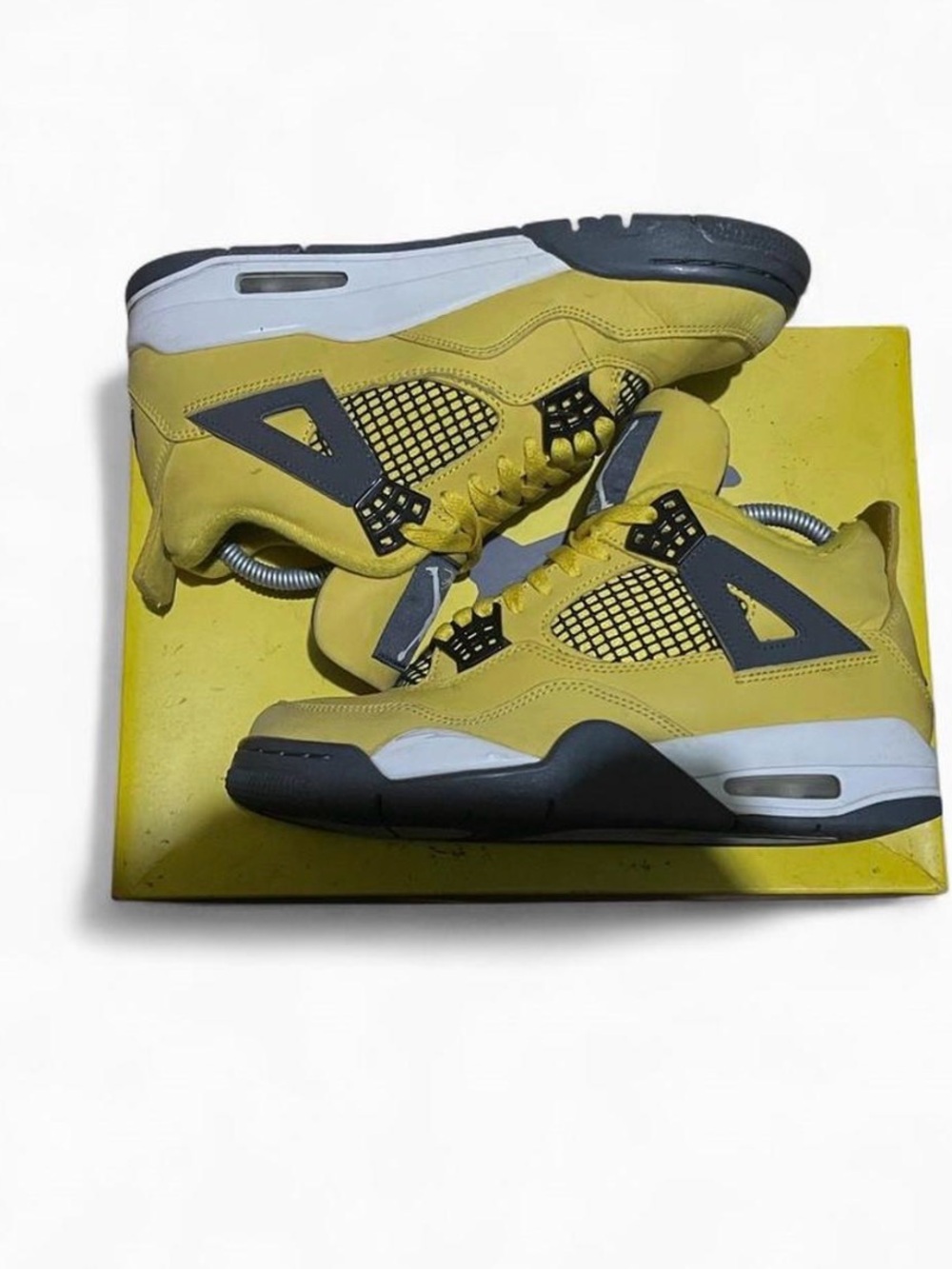 Air Jordan 4 "Lightning" Men's Size 7